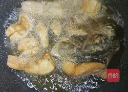 Illustration of how to make sweet and sour fish 9