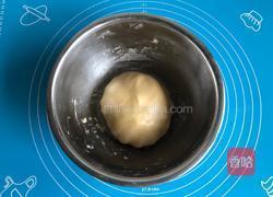 蛋黄月饼（螃蟹造型）的做法图解4