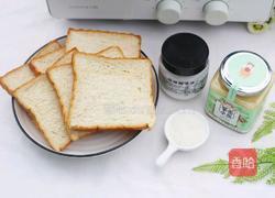 香酥美味的蜂蜜吐司片的做法图解1