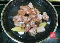 排骨芋头炖娃娃菜汤的做法图解4