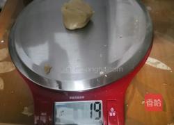 广式月饼（蛋黄白莲蓉）的做法图解7