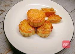 广式月饼（蛋黄白莲蓉）的做法图解17