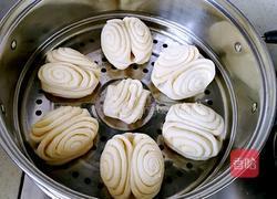 奶香花卷的做法图解13