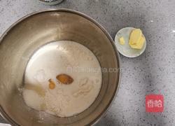 脆底蜂蜜小面包的做法图解2