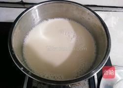 双色椰汁糕的做法图解3