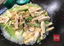 芹菜炒香干的做法图解10