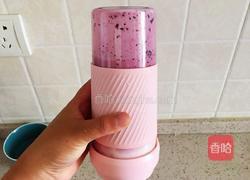 护眼养颜蓝莓奶昔的做法图解5