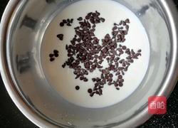 简易版可可豆奶油慕斯的做法图解2