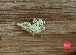 家常凉拌秋葵的做法图解2