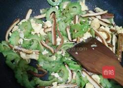 苦瓜炒豆干的做法图解11