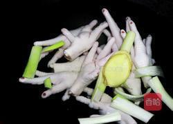 蜜汁凉拌鸡爪的做法图解2