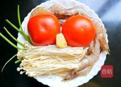 茄汁虾仁菌菇汤的做法图解3