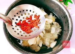 银耳百合汤的做法图解8