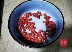 赤豆紫米百合粥的做法图解1