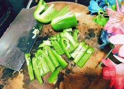 青椒素炒杏鲍菇的做法图解3