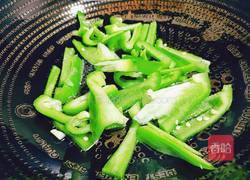 青椒素炒杏鲍菇的做法图解5