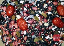 紫薯养生粥的做法图解1