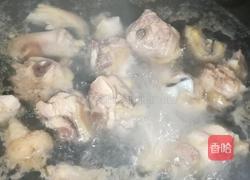 当归鸡肉汤的做法图解2