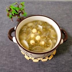 百合绿豆莲子汤的做法[图]
