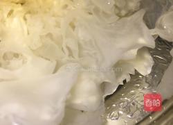 银耳雪梨莲子羹的做法图解2