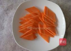 胡萝卜木耳炒山药的做法图解3