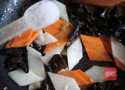 胡萝卜木耳炒山药的做法图解10