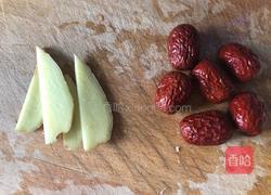 黄豆莲藕排骨汤的做法图解3