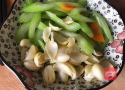 西芹炒百合的做法图解10