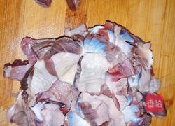 鸡杂炒芹菜的做法图解3