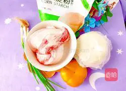 Illustration of how to make healthy persimmon and wheat ear-shaped dumplings 1