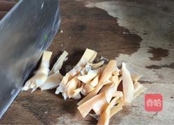 百合鱿鱼汤的做法图解4