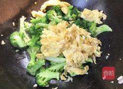 西兰花炒鸡蛋的做法图解11