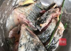 酸菜鱼的做法图解1