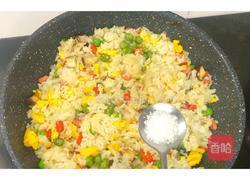 杂蔬酱油蛋炒饭的做法图解5
