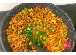 杂蔬酱油蛋炒饭的做法图解7