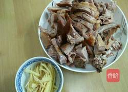 姜丝鸭肉的做法图解2