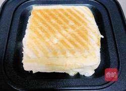 金枪鱼芝士帕尼尼的做法图解12