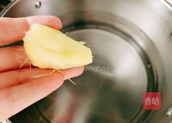 黄花菜虫草花炖鸡汤的做法图解5