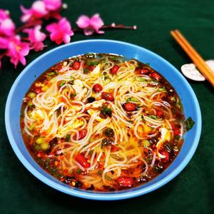 香辣鸡汤米线