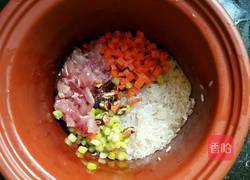 香菇胡萝卜芦笋肉片粥的做法图解3