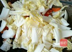胡萝卜白菜炒卤料的做法图解3