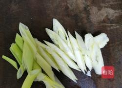 菜花炒肉的做法图解3