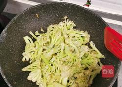 菜花炒肉的做法图解6