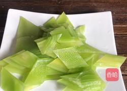 枸杞炒莴笋的做法图解1