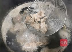 芋头龙骨汤的做法图解3