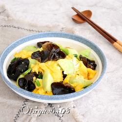 鸡蛋黄瓜炒木耳 的做法[图]