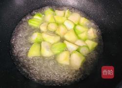 金黄鲜美的丝瓜鸡蛋菌菇汤,简单又低脂,全家都喜欢的做法图解7