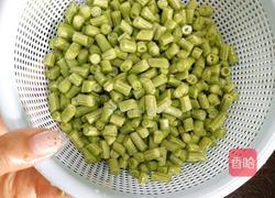 捞面条的做法图解2