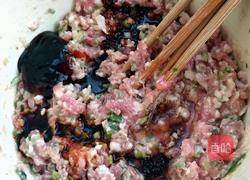 猪肉芹菜饺子的做法图解3