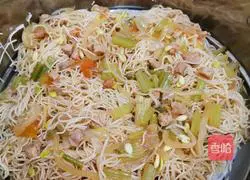 Illustration of how to make steamed noodles 12